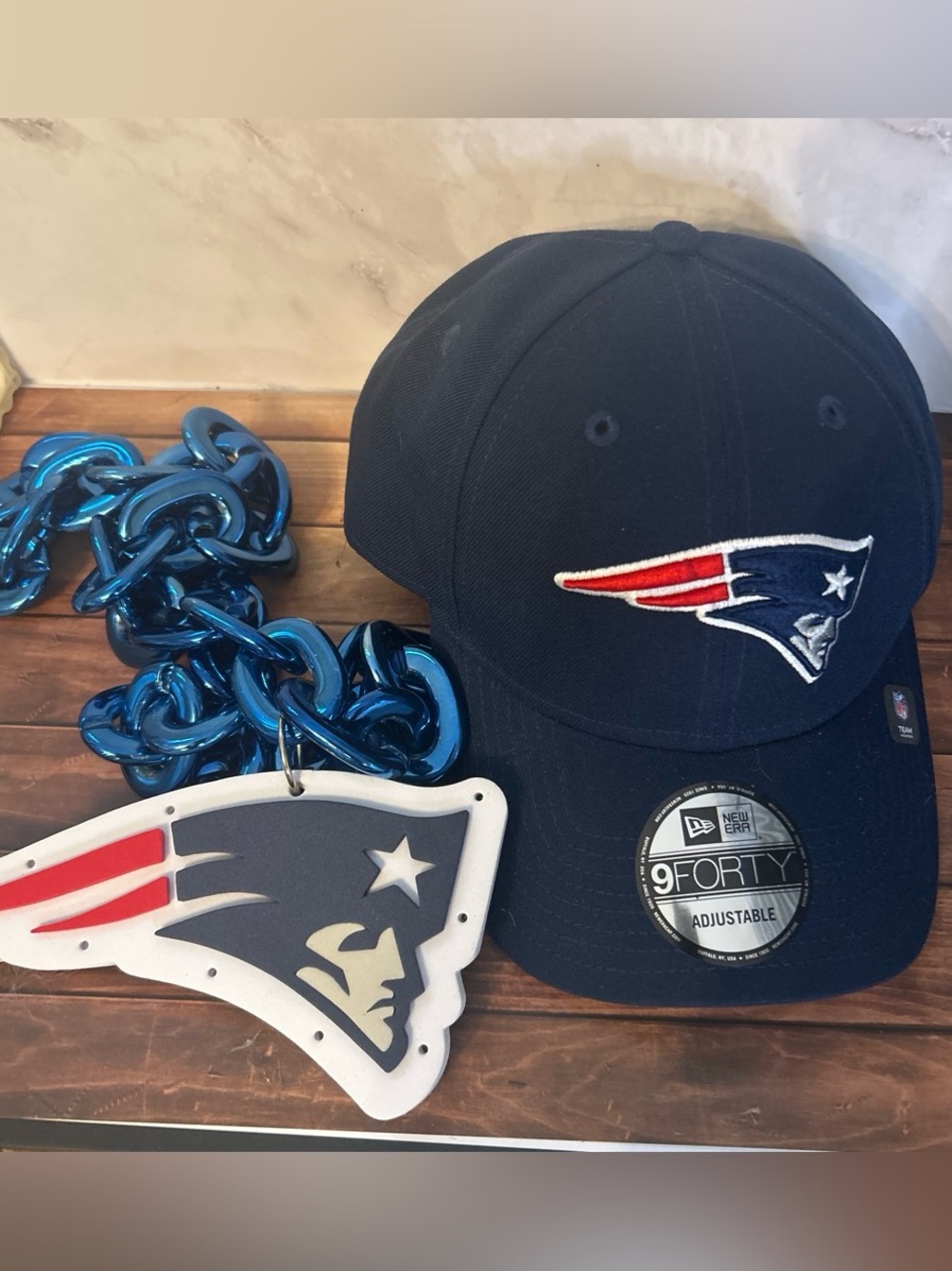 NFL New England Patriots Navy  Logo Hat & Team light up chain Necklace